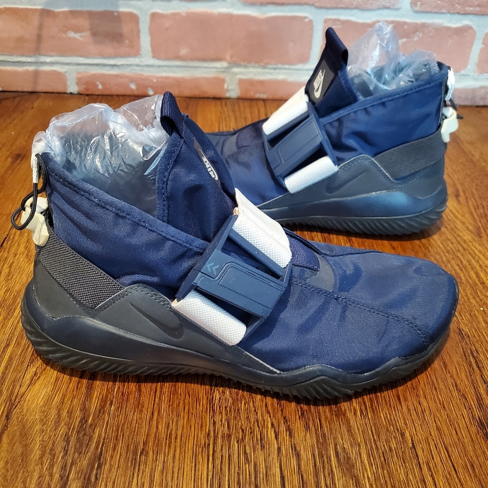NIKE Komyuter Mens Sneakers